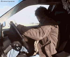 花2.3万元，就能直接买本驾驶证？记者暗访发现，拉人到外地考证挺猖獗……