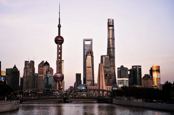 上海楼市！现在买房拿的不动产权证跟之前的房产证有什么区别？