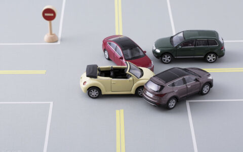 交通事故对方全责可以要求哪些赔偿及车祸骨折赔偿标准