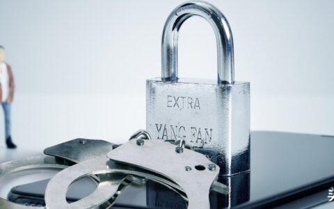 刑事律师收费标准是多少及刑事案件律师费一般收费标准