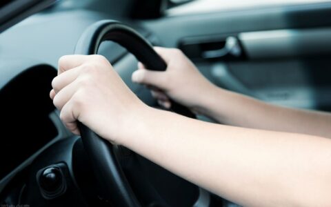 劫持汽车罪怎么判及劫持汽车罪是刑法修正案