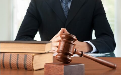 拆迁类律师费用收取标准及打拆迁官司最厉害的律师