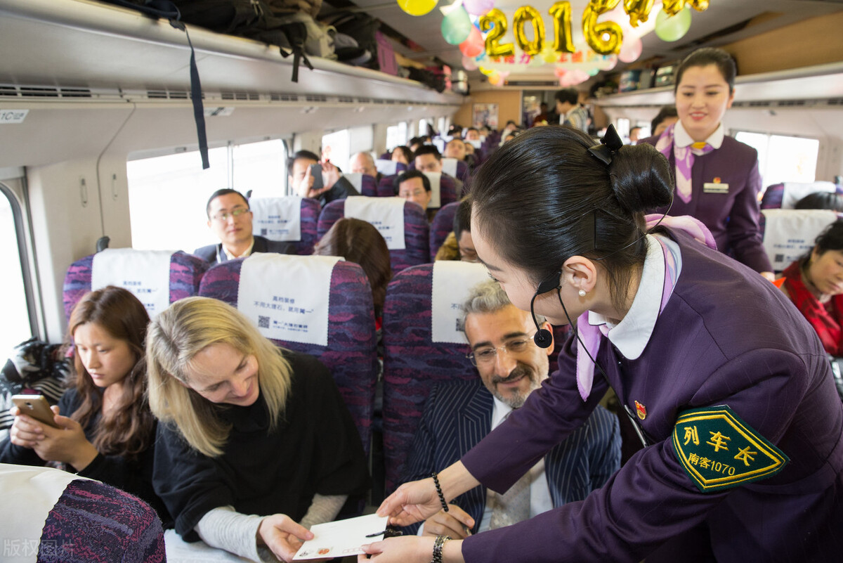 法定节假日三倍工资怎么计算及节假日三倍工资的法律规定