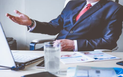 营业执照延期申请书怎么写及营业执照到期换证流程