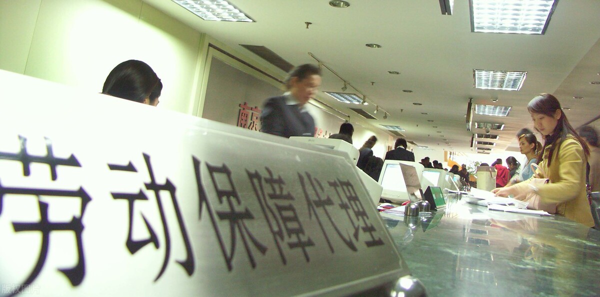 拖欠工资超30天或达到5000元算犯罪，可以判刑！工人讨薪投诉建议