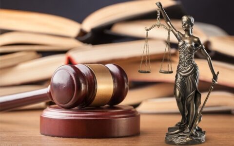 劳动仲裁什么意思及仲裁跟起诉的区别