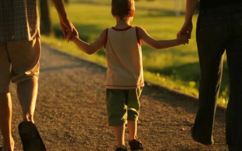 收养法司法解释全文及民法典收养子女的新规