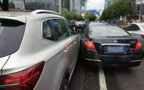 汽车追尾责任怎么判定及前车变道后车追尾责任认定