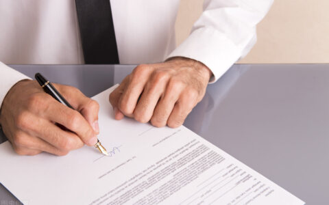 劳动合同法律师及劳动合同法律师免费咨询