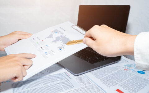 劳务和劳动合同有啥区别及劳动合同跟劳务合同的区别