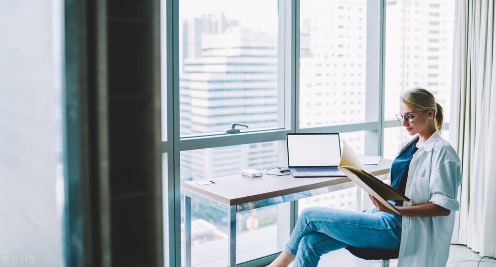 碰到单位拖欠工资，只要以这种方式辞职，就能合法要求经济补偿金