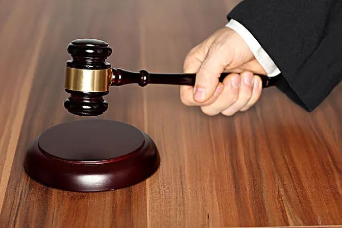 周卡方律师：渎职罪包括哪些类型？