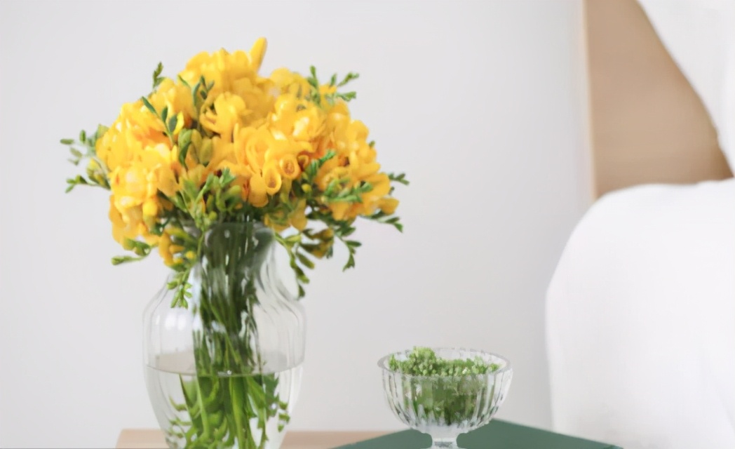 车祸事故死亡赔偿父母的应是多少钱？