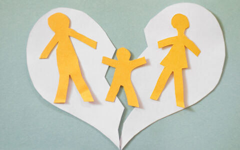 子女抚养费标准是多少及离婚关于小孩抚养费标准