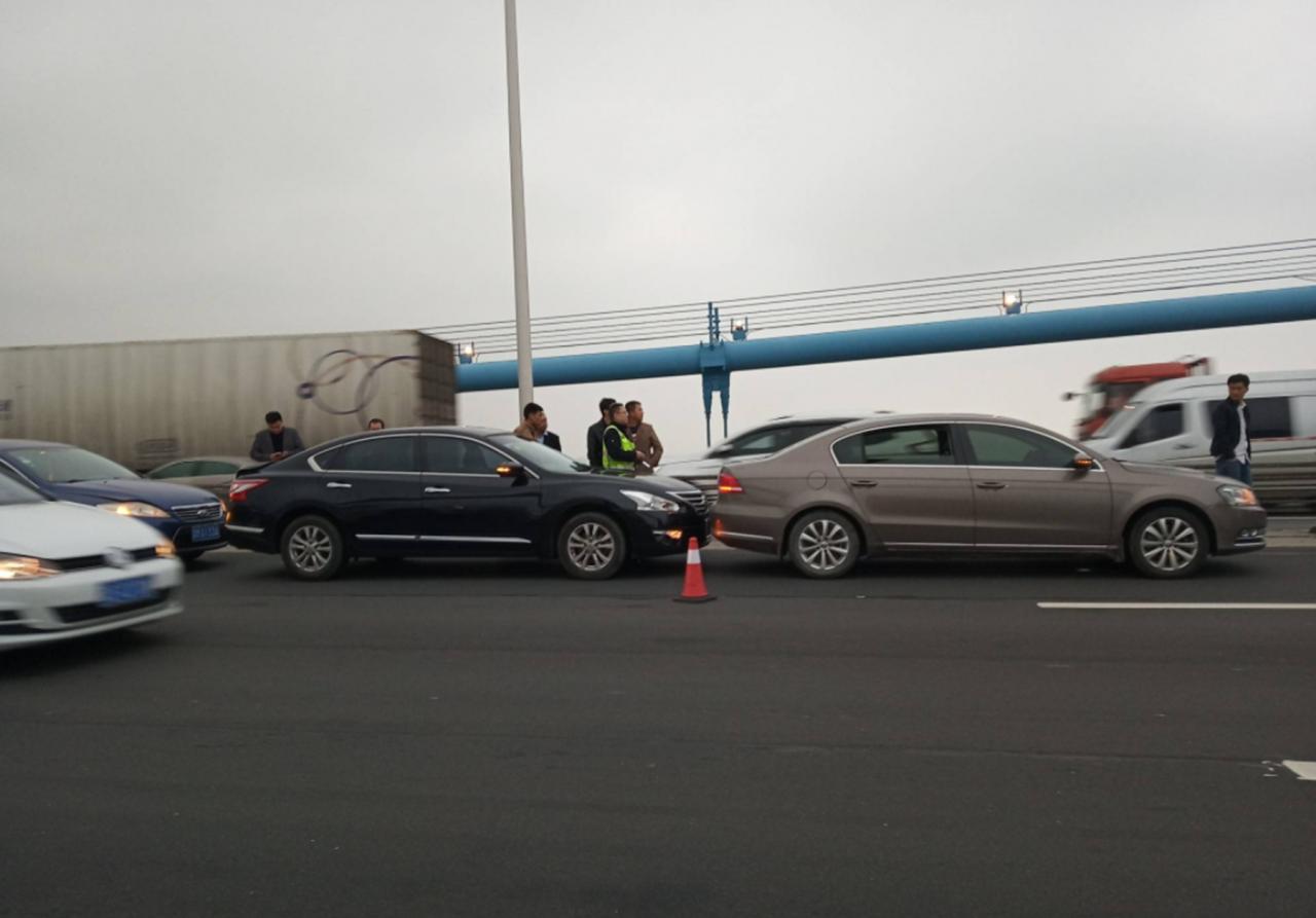 ​有3种“特殊追尾”，是属于前车责任的，老司机：记好不吃亏