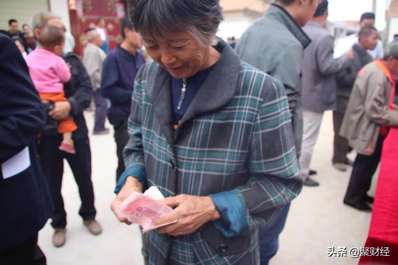 “延迟退休”还没实行，社保缴纳年限又要延长？对我们有哪些影响