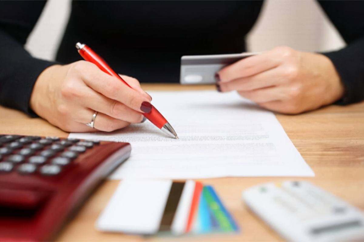 外资企业法人变更的流程和材料有哪些？