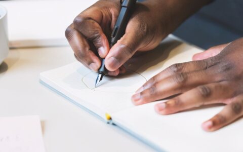 违约责任的形式有哪些及承担违约责任的主要形式