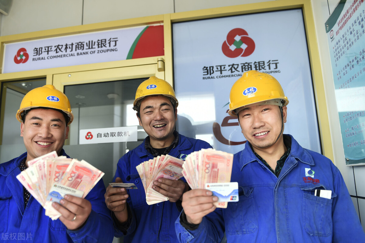 老板拖欠农民工的血汗钱，教你三招，几乎不花钱，就可以拿到报酬