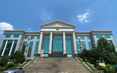 驳回起诉裁定书案例及重复起诉驳回起诉民事裁定书