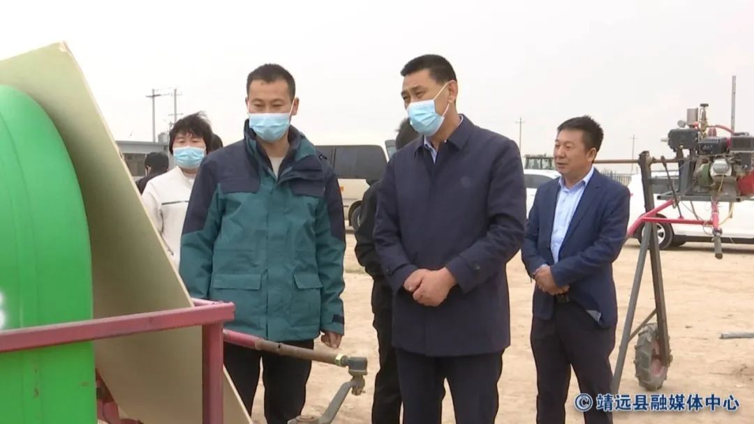 县人大常委会深入乡镇检查《农业法》贯彻执行情况