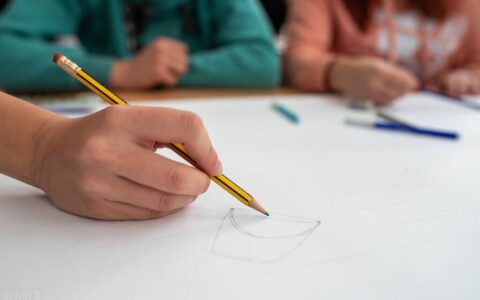 贫困证明怎么写范文及家庭经济困难证明模板