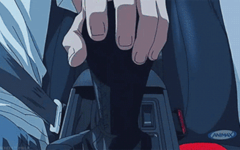 黄灯亮了闯过路口算不算违章及最新交规闯黄灯