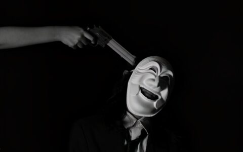 陌生人见死不救犯法吗及陌生人见死不救被起诉的法律规定