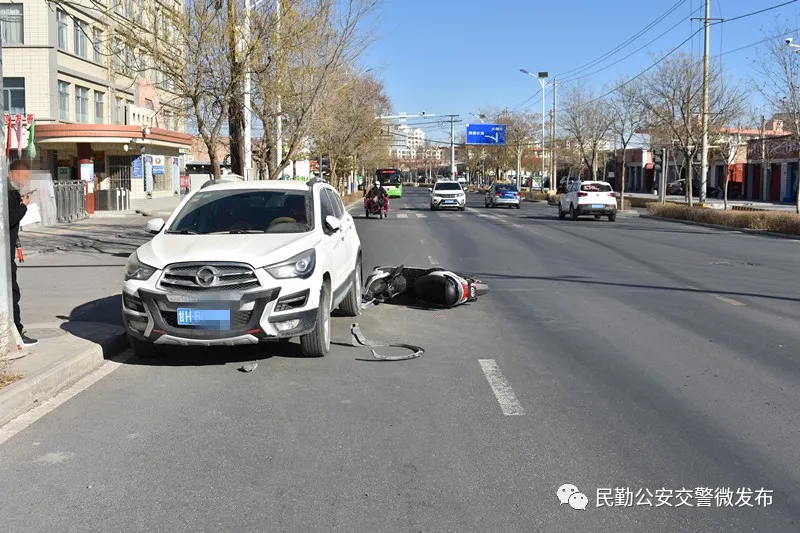 典型交通事故案例丨民勤：不规则十字路口，电动车驾驶人未带头盔且闯红灯导致发生交通事故使自己受伤