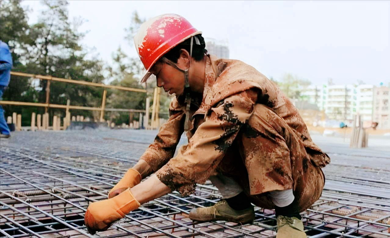 如何提高生育率？北大教授：结婚年龄降到18岁！读书生孩子两不误