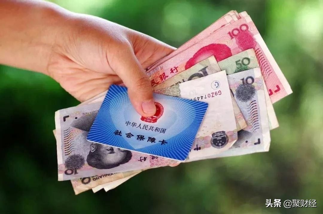 “延迟退休”还没实行，社保缴纳年限又要延长？对我们有哪些影响