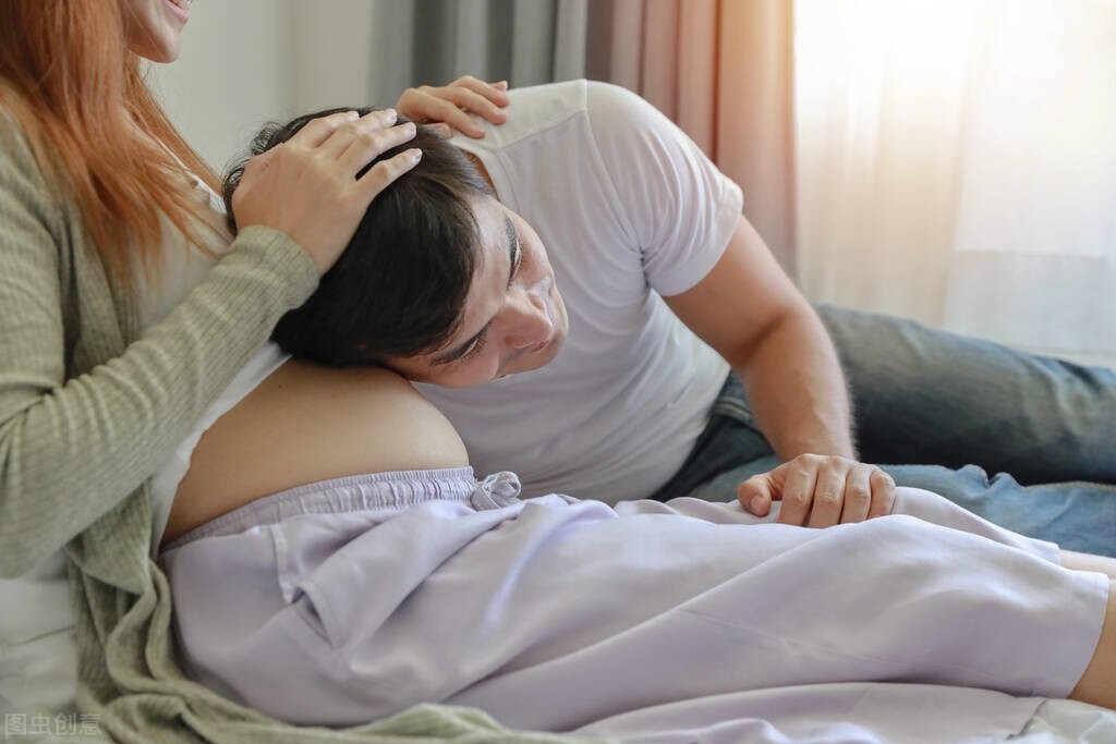 如何提高生育率？北大教授：结婚年龄降到18岁！读书生孩子两不误