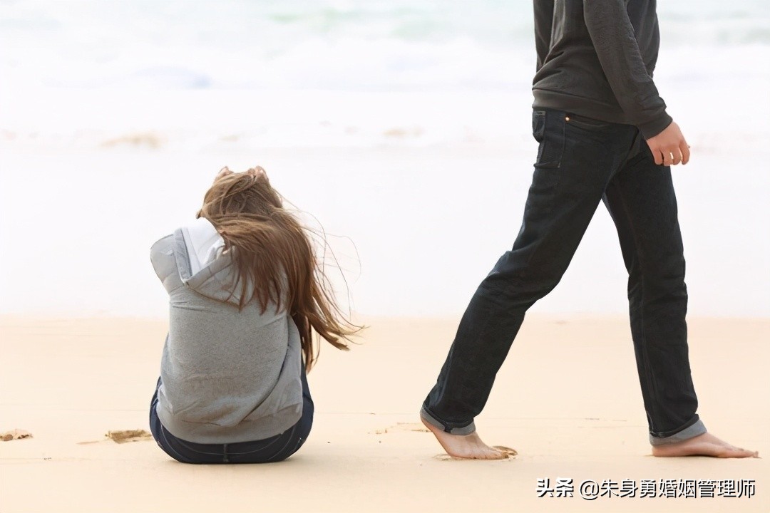 老公背叛，女人越犹豫婚姻越难挽救，教你7点，明智挽救婚姻