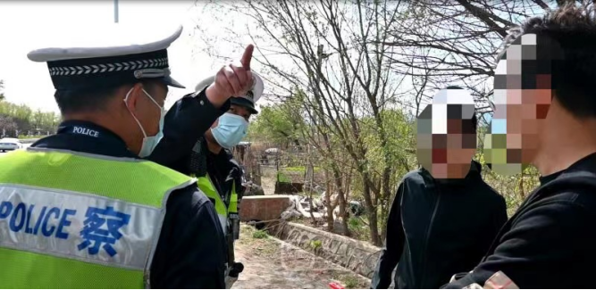 离奇！一车辆发生交通事故，却有两名司机来“认领”