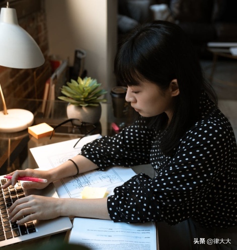 如何审查合同?